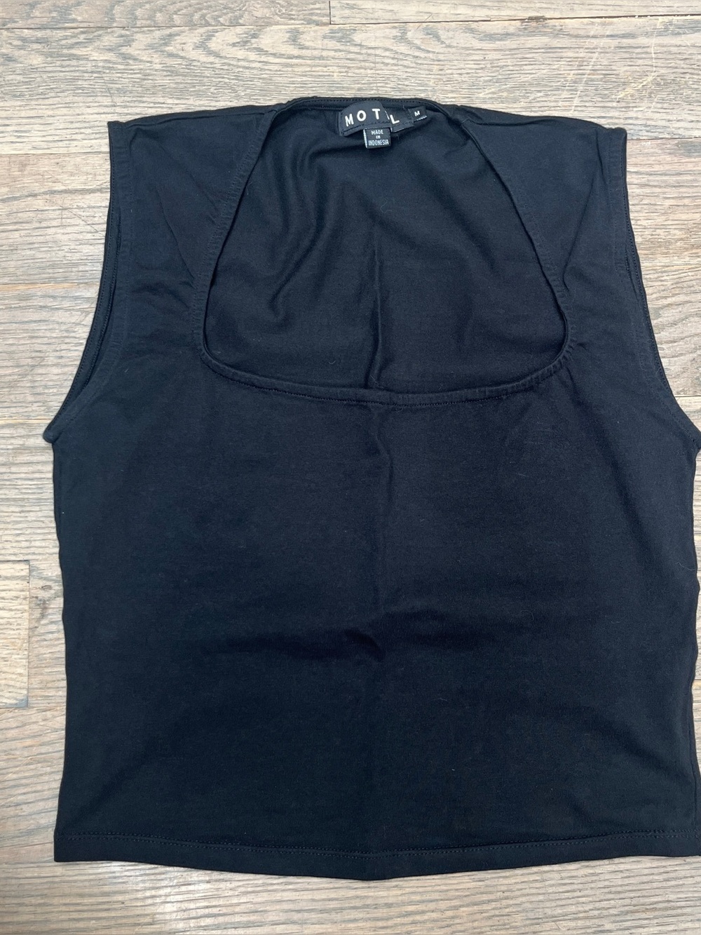 Motel black square neck sleeveless top